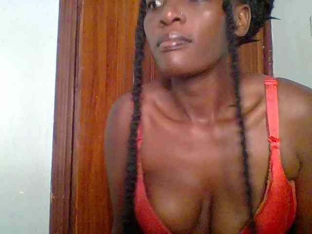 Chocolate-saucy webcam