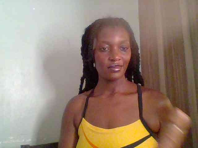 Chocolate-saucy webcam