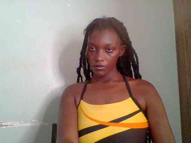 Chocolate-saucy webcam