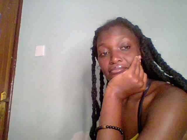 Chocolate-saucy webcam