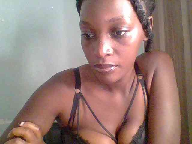 Chocolate-saucy webcam