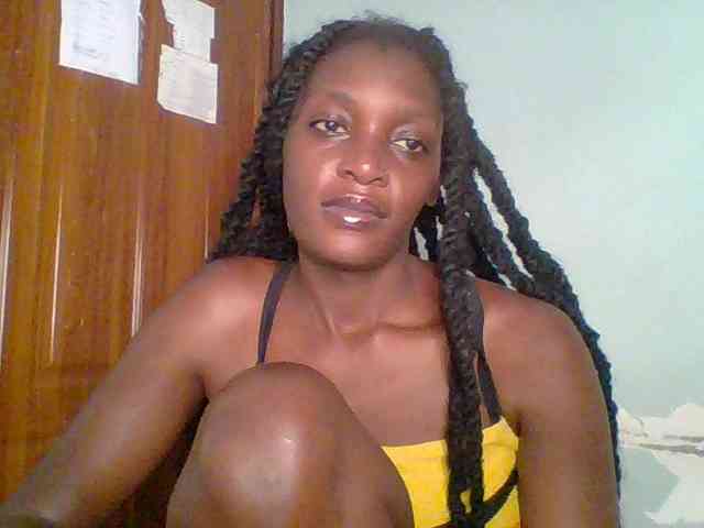 Chocolate-saucy webcam