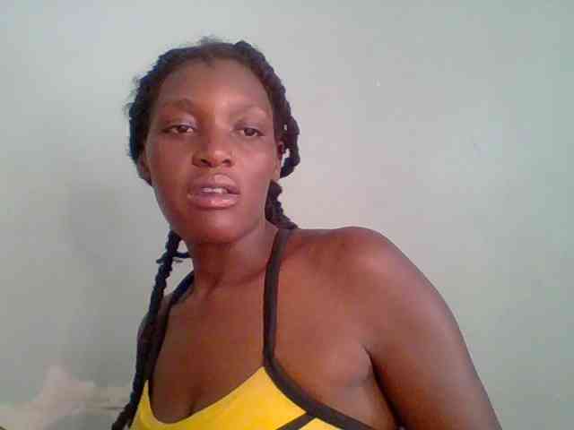 Chocolate-saucy webcam