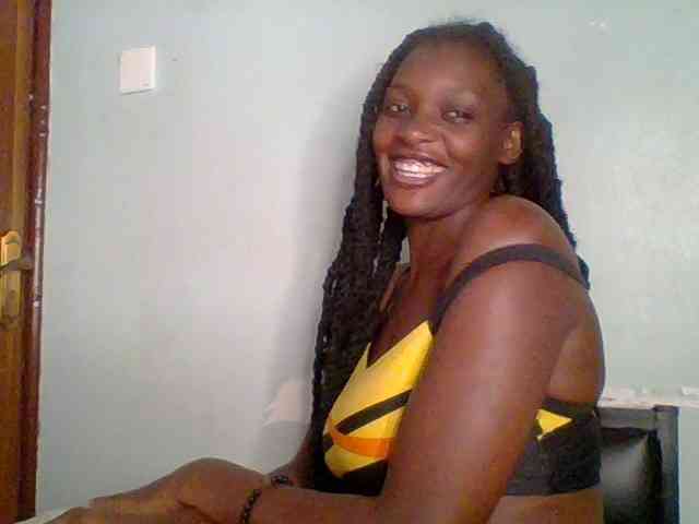 Chocolate-saucy webcam