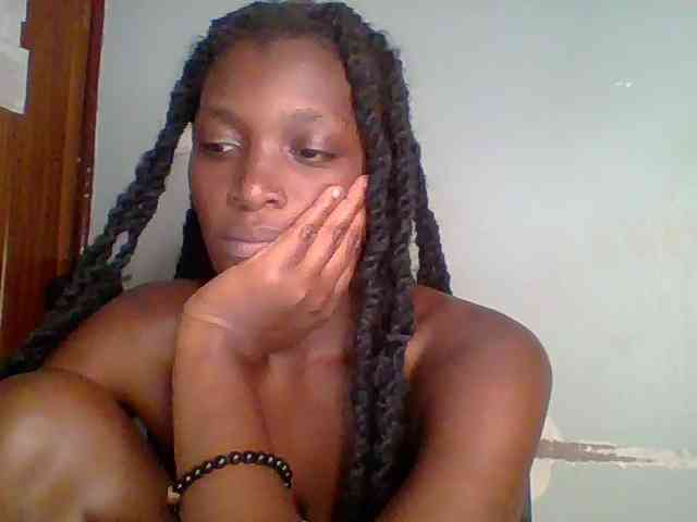 Chocolate-saucy webcam