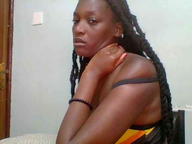 Chocolate-saucy webcam