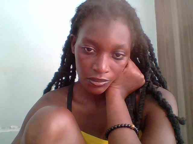 Chocolate-saucy webcam