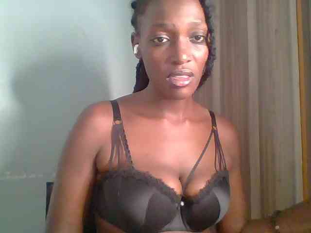 Chocolate-saucy webcam