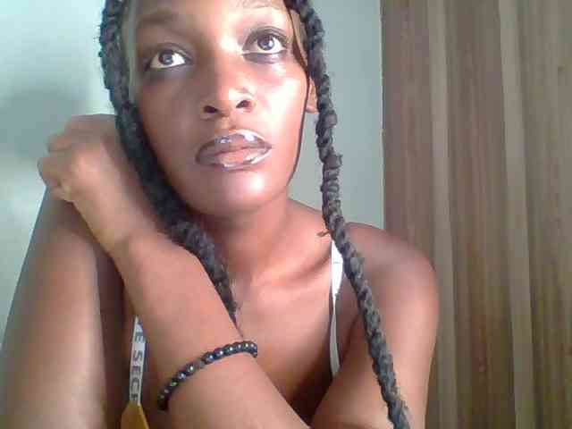 Chocolate-saucy webcam