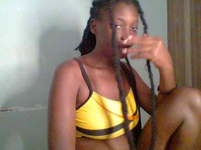 Chocolate-saucy webcam