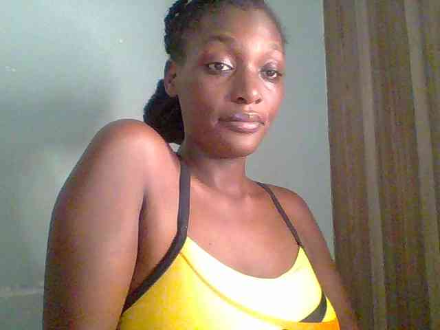 Chocolate-saucy webcam