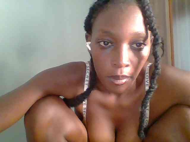 Chocolate-saucy webcam