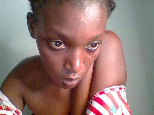 Chocolate-saucy webcam