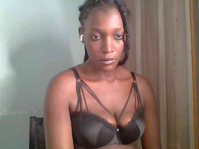 Chocolate-saucy webcam