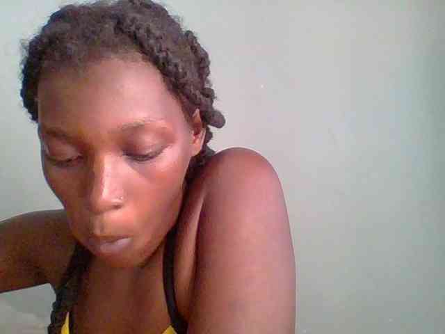 Chocolate-saucy webcam