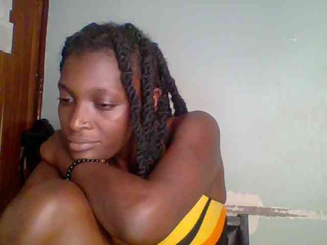 Chocolate-saucy webcam