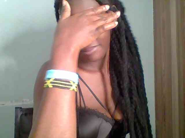 Chocolate-saucy webcam