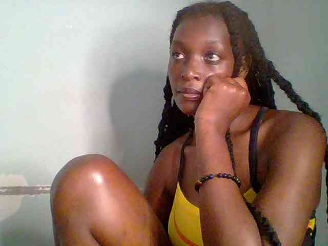 Chocolate-saucy webcam