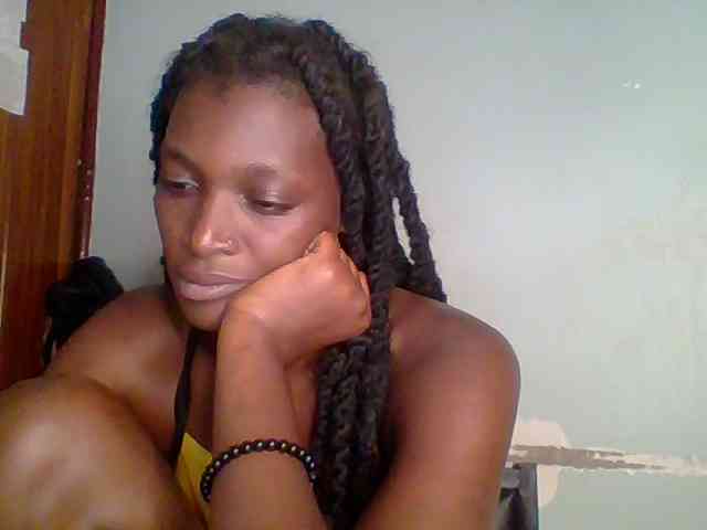 Chocolate-saucy webcam