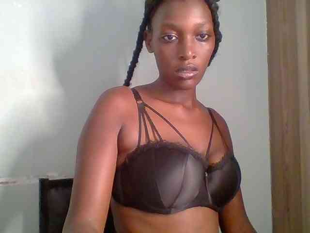 Chocolate-saucy webcam