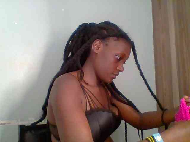 Chocolate-saucy webcam