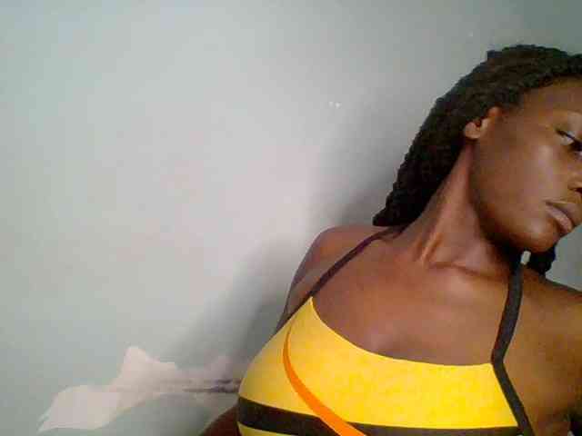 Chocolate-saucy webcam