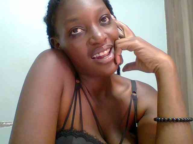 Chocolate-saucy webcam