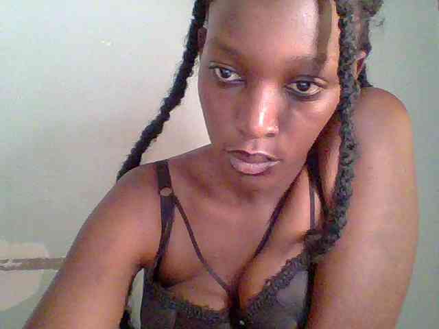 Chocolate-saucy webcam