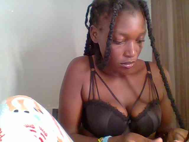 Chocolate-saucy webcam