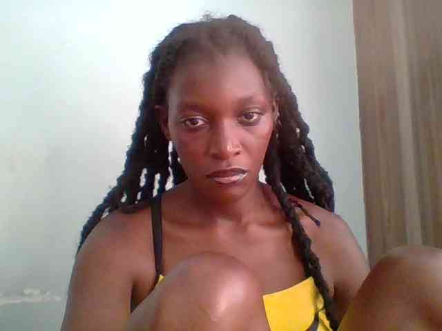 Chocolate-saucy webcam