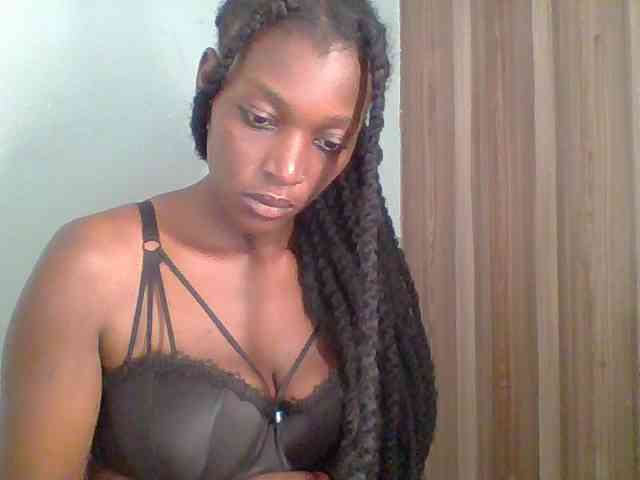 Chocolate-saucy webcam