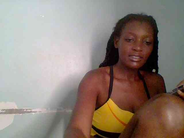 Chocolate-saucy webcam