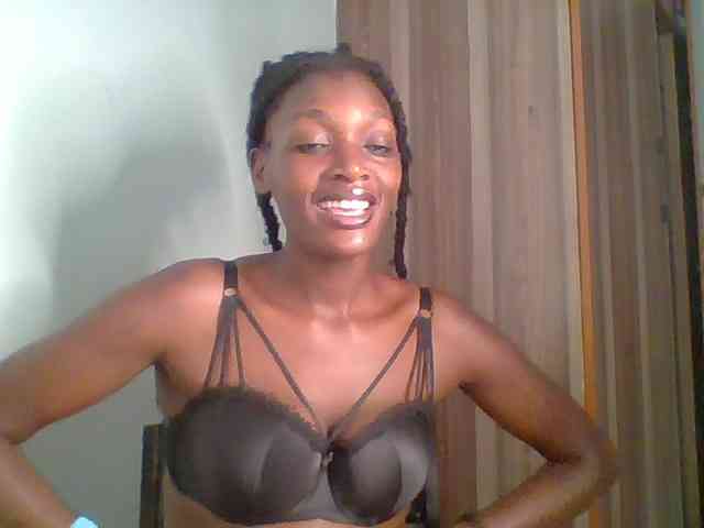 Chocolate-saucy webcam