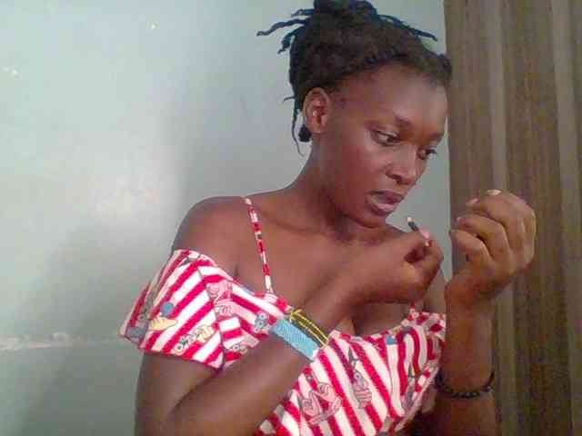 Chocolate-saucy webcam