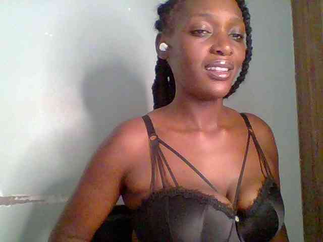 Chocolate-saucy webcam