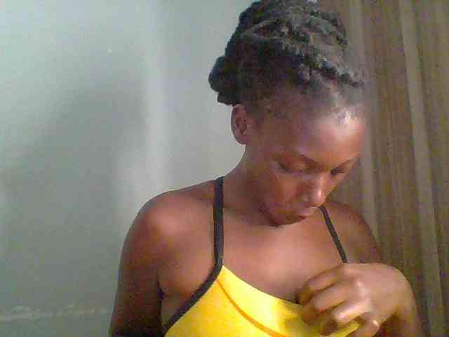 Chocolate-saucy webcam