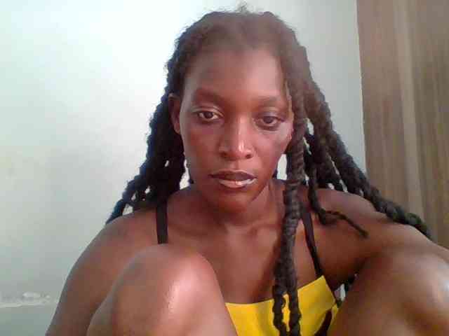 Chocolate-saucy webcam