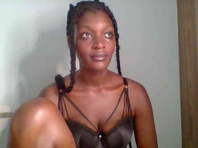 Chocolate-saucy webcam