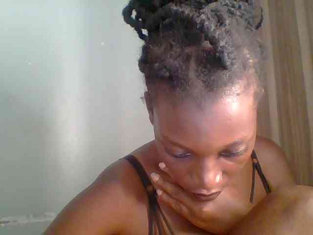 Chocolate-saucy webcam