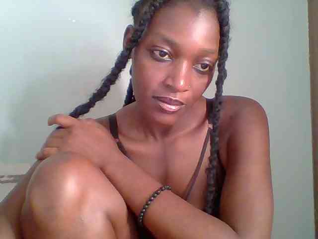 Chocolate-saucy webcam