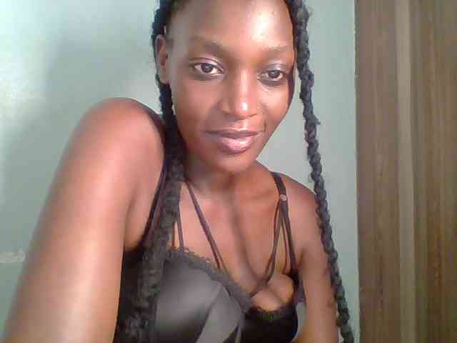 Chocolate-saucy webcam