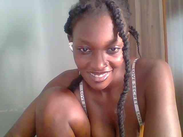 Chocolate-saucy webcam