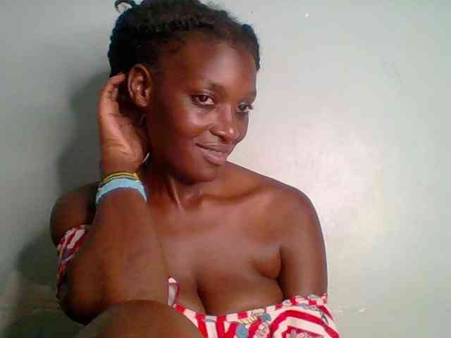 Chocolate-saucy webcam