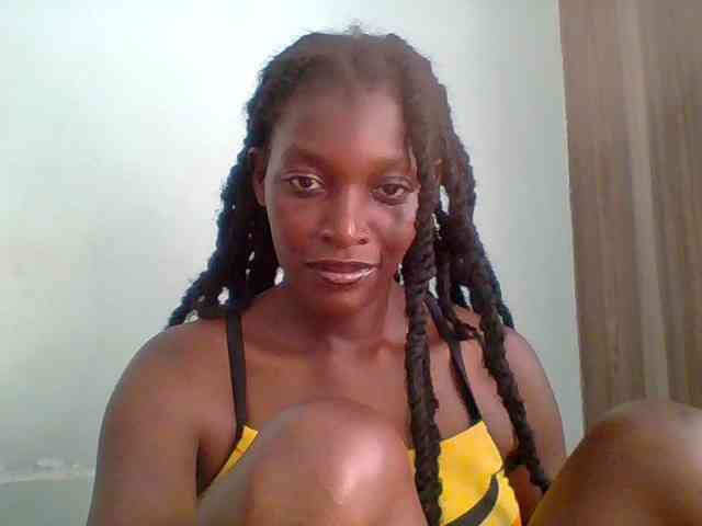 Chocolate-saucy webcam