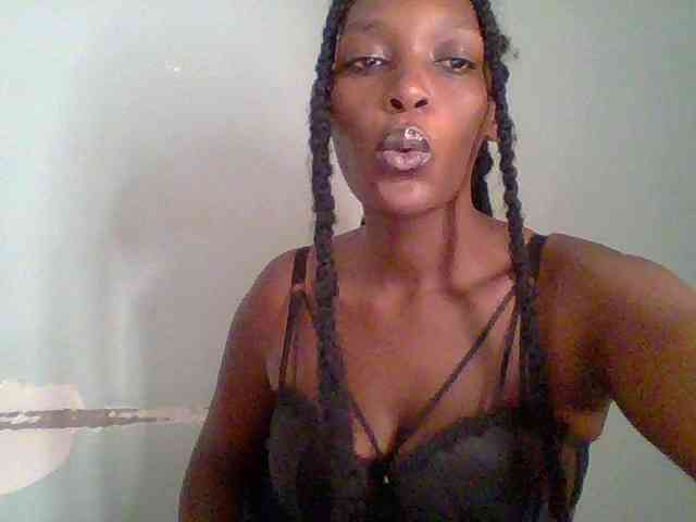 Chocolate-saucy webcam