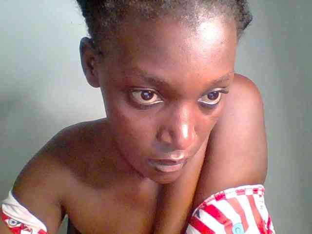 Chocolate-saucy webcam