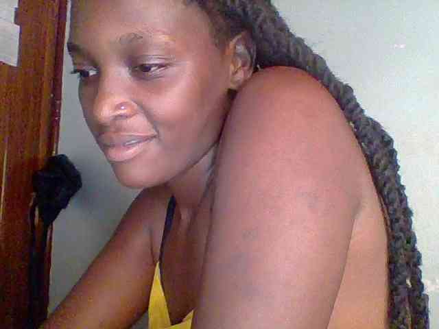 Chocolate-saucy webcam