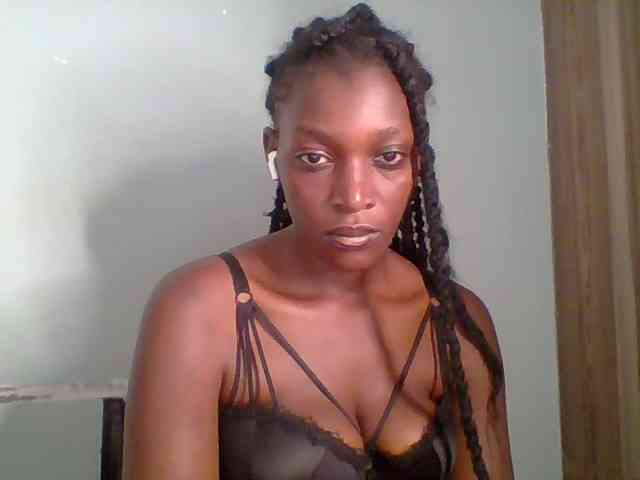 Chocolate-saucy webcam