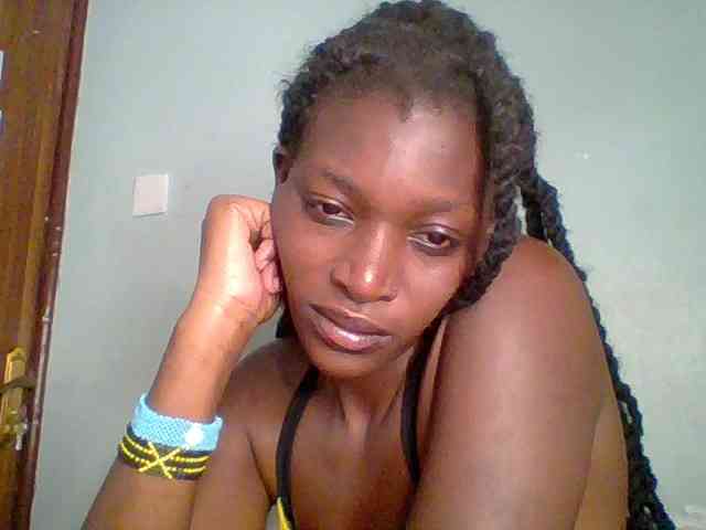 Chocolate-saucy webcam