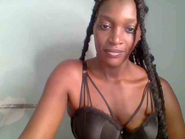 Chocolate-saucy webcam